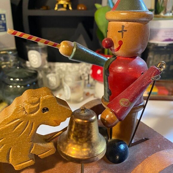 Antique Wooden Clown Training Dog Pull Toy - Picture 5 of 7